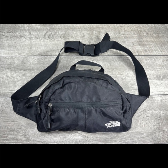 The North Face Handbags - The North Face Black Polyester Fanny Waist Pack Unisex Sling Shoulder Bag